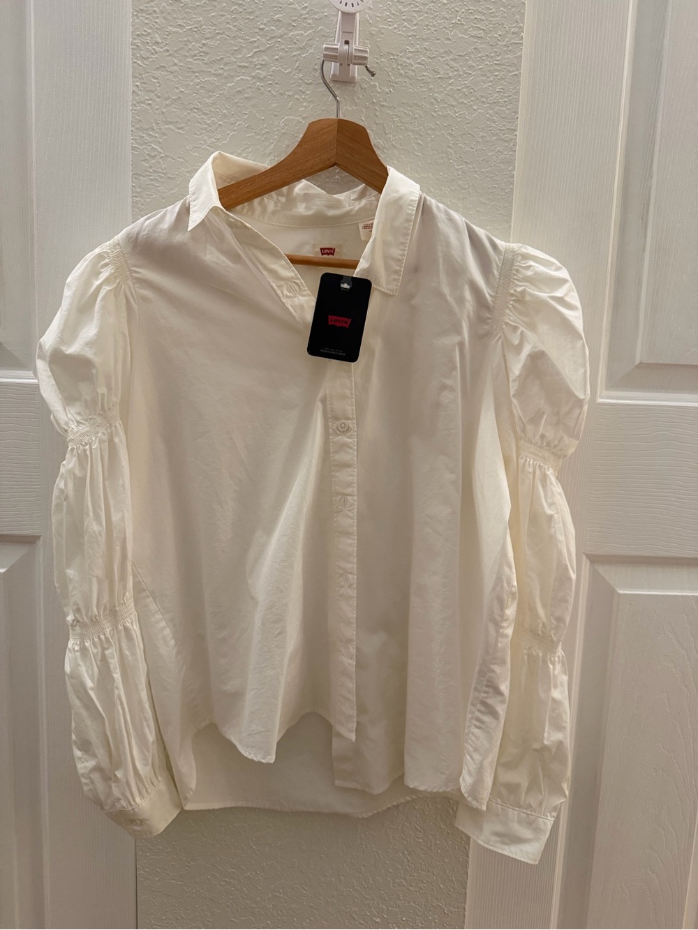 Levi's White Puff Sleeve Button-Up Blouse